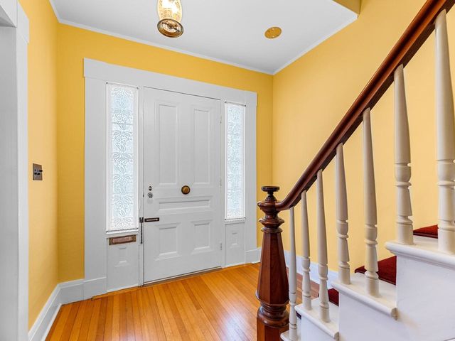 27 Loomis Street, Montpelier, VT 05602