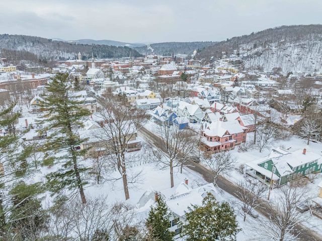 27 Loomis Street, Montpelier, VT 05602