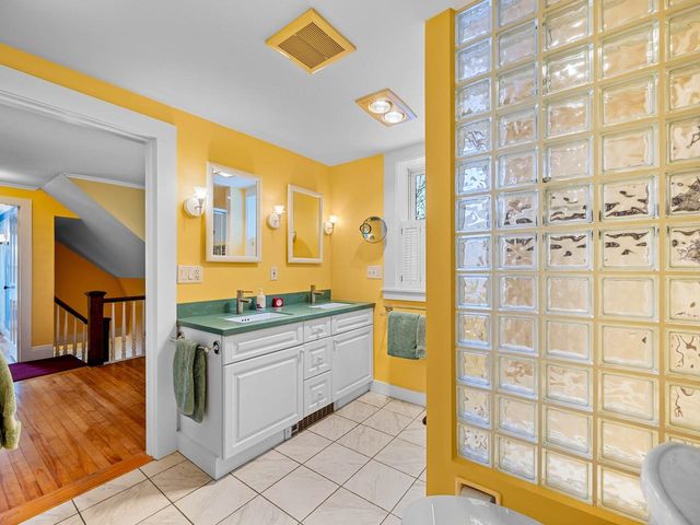 27 Loomis Street, Montpelier, VT 05602