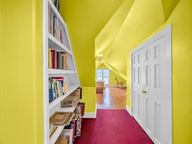 27 Loomis Street, Montpelier, VT 05602