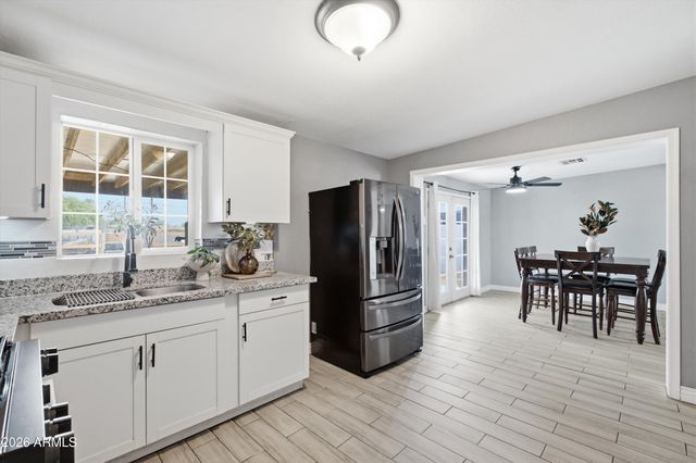 1742 W ROESER Road, Phoenix, AZ 85041