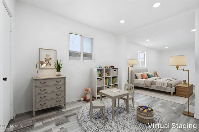 1742 W ROESER Road, Phoenix, AZ 85041