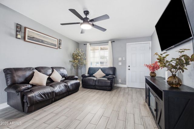 1742 W ROESER Road, Phoenix, AZ 85041