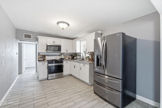 1742 W ROESER Road, Phoenix, AZ 85041