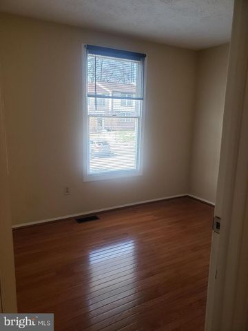 7341 GOLDEN HORSESHOE CT, Springfield, VA 22153