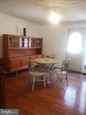 7341 GOLDEN HORSESHOE CT, Springfield, VA 22153