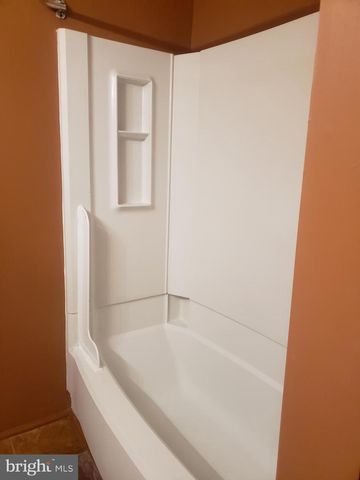 7341 GOLDEN HORSESHOE CT, Springfield, VA 22153