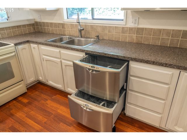 91 North River Dr, Roseburg, OR 97470