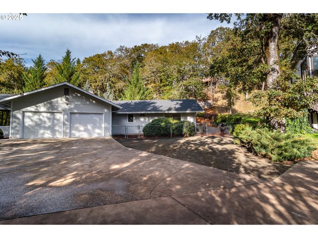 91 North River Dr, Roseburg, OR 97470
