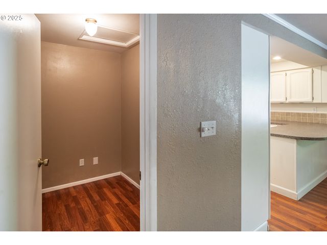 91 North River Dr, Roseburg, OR 97470