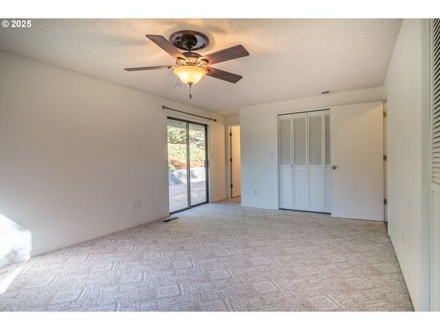 91 North River Dr, Roseburg, OR 97470