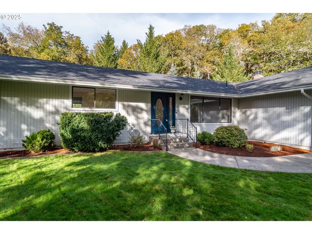 91 North River Dr, Roseburg, OR 97470