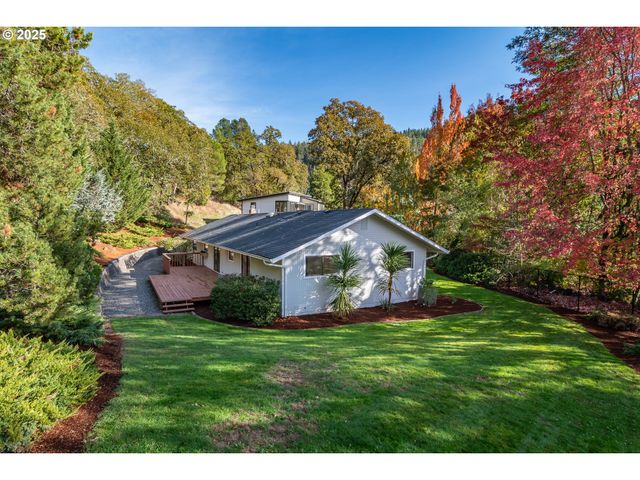 91 North River Dr, Roseburg, OR 97470