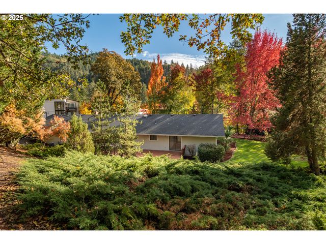 91 North River Dr, Roseburg, OR 97470