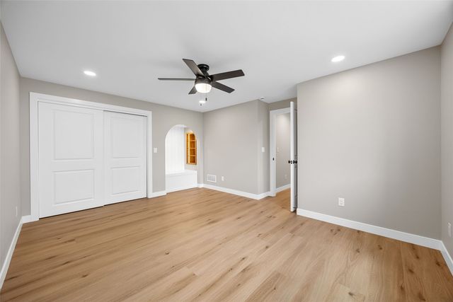 7202 Country Ridge Dr NW, Cedar Rapids, IA 52405