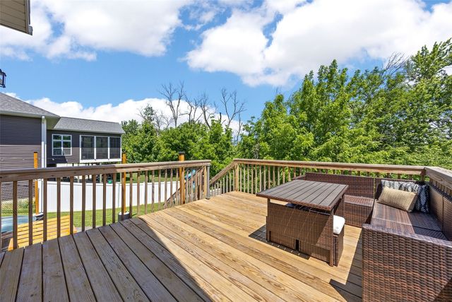 7202 Country Ridge Dr NW, Cedar Rapids, IA 52405