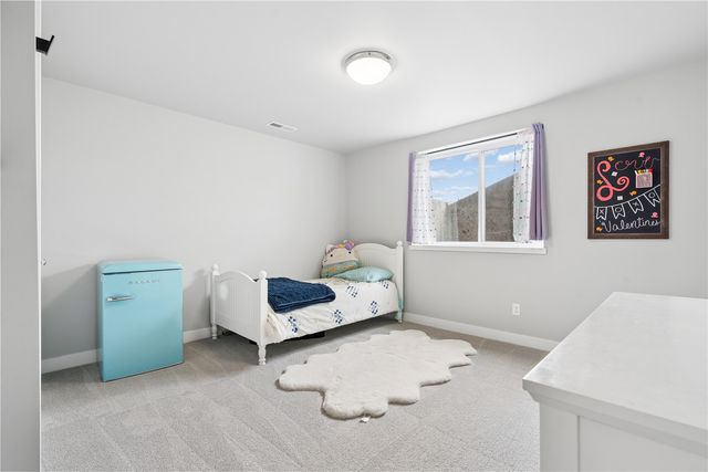 1018 High Ridge Trail, Solon, IA 52333