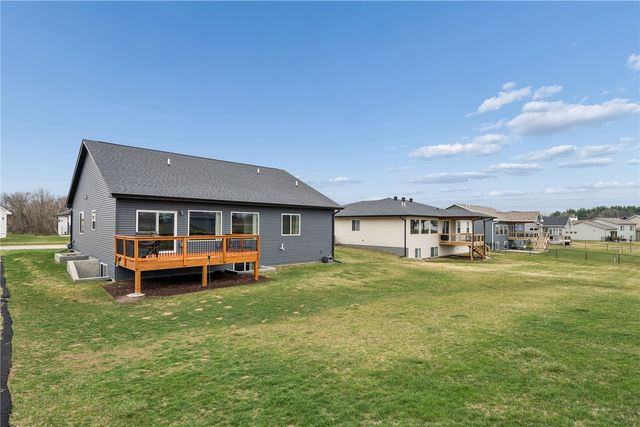 1018 High Ridge Trail, Solon, IA 52333