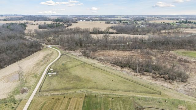 1018 High Ridge Trail, Solon, IA 52333