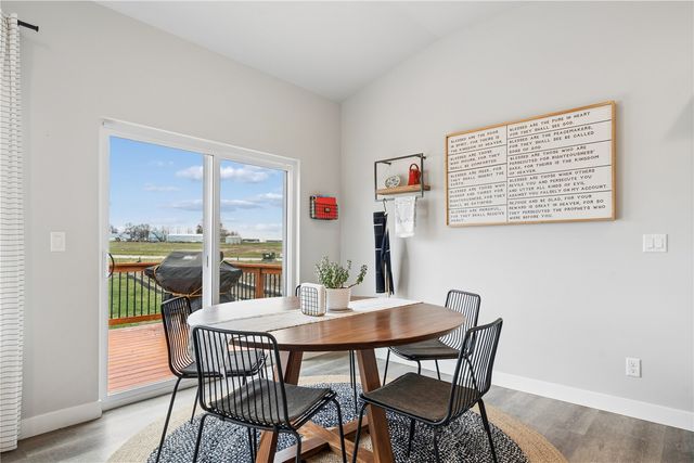 1018 High Ridge Trail, Solon, IA 52333