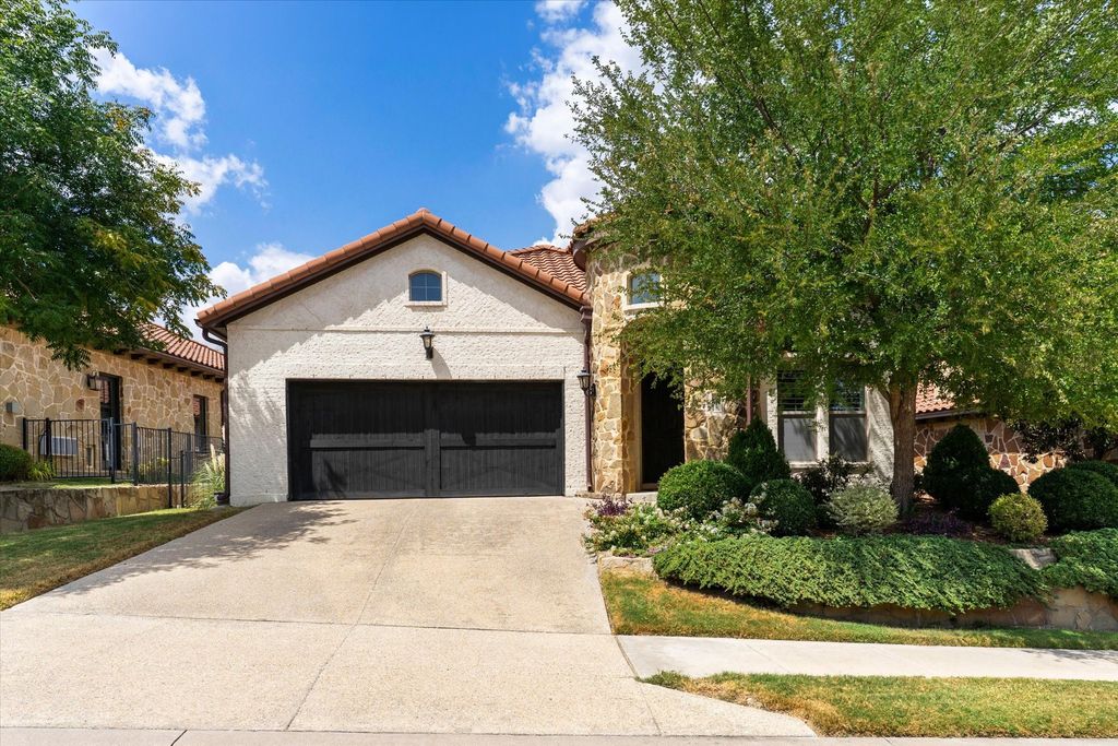 2909 Siena Drive, Denton, TX 76210 — photo 2