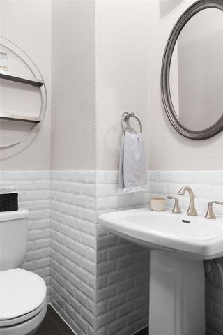 105 Cascading Water PL, Lakeway, TX 78734