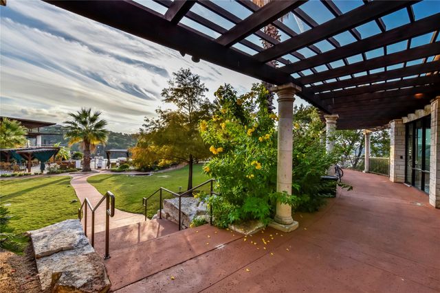 105 Cascading Water PL, Lakeway, TX 78734