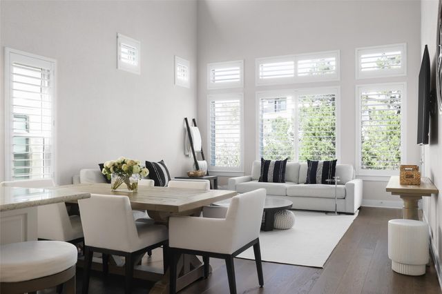 105 Cascading Water PL, Lakeway, TX 78734