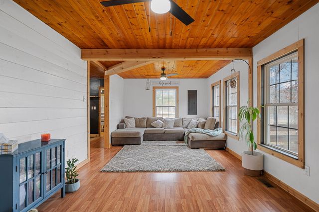 146 County Road 677, Riceville, TN 37370