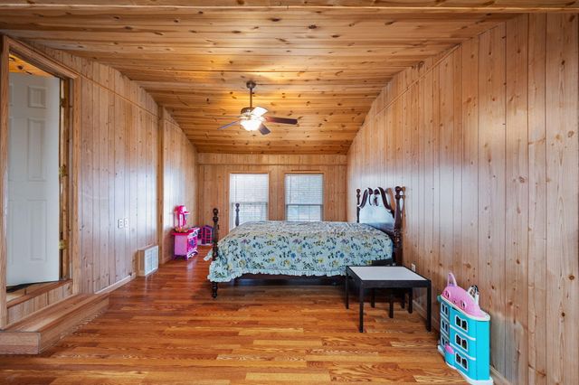 146 County Road 677, Riceville, TN 37370