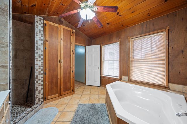 146 County Road 677, Riceville, TN 37370