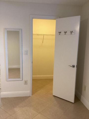 1215 Crystal Way N, Delray Beach, FL 33444