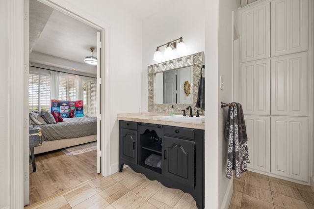 2430 Savanna Circle, Midlothian, TX 76065