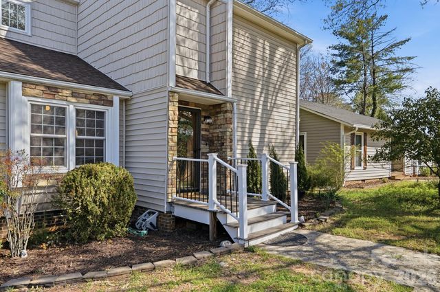 6046 Windjammer Drive, Tega Cay, SC 29708