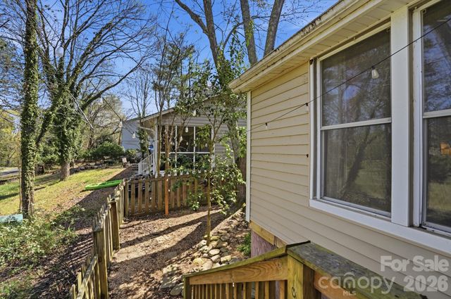 6046 Windjammer Drive, Tega Cay, SC 29708