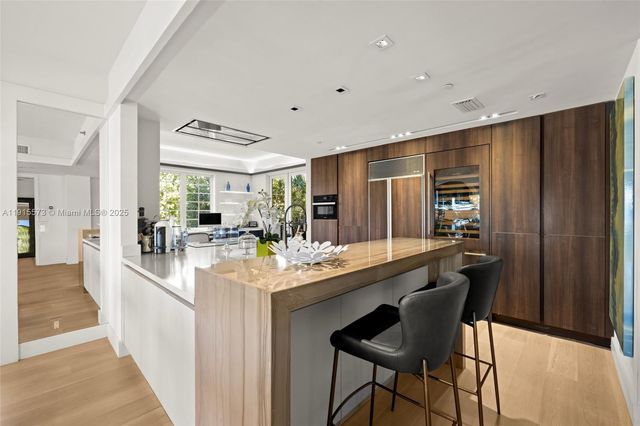 4924 Fisher Island Dr 4924, Miami Beach, FL 33109