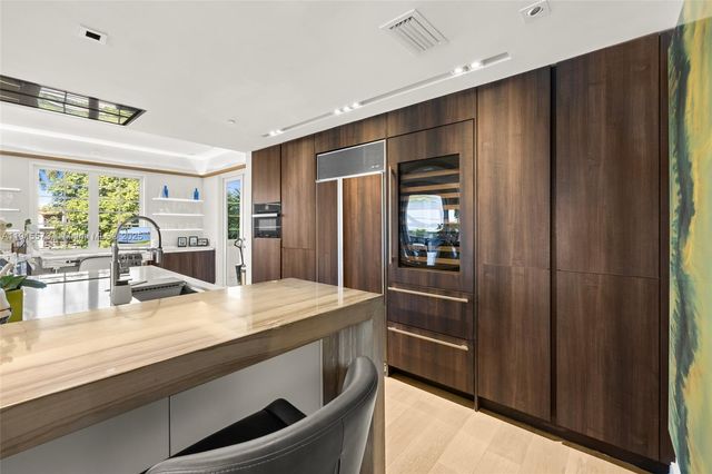 4924 Fisher Island Dr 4924, Miami Beach, FL 33109