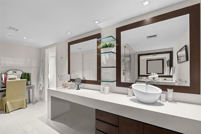 4924 Fisher Island Dr 4924, Miami Beach, FL 33109