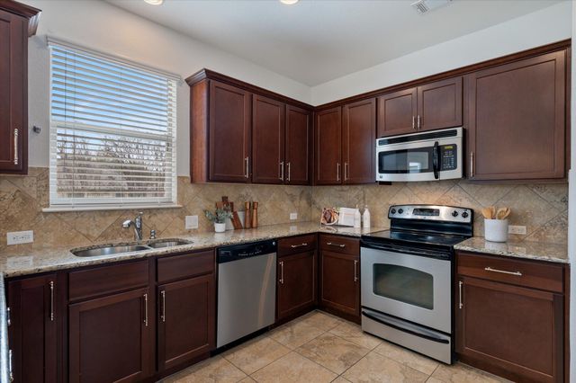 125 Eagle Owl LOOP, Leander, TX 78641