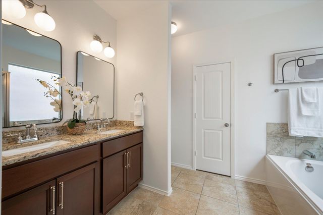 125 Eagle Owl LOOP, Leander, TX 78641