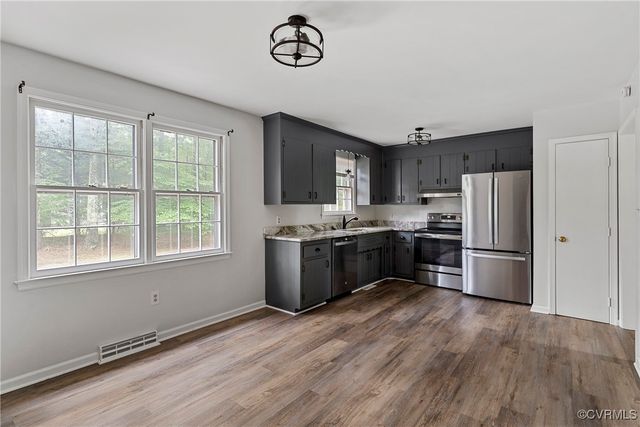 15609 Rowlett Rd, Chesterfield, VA 23838