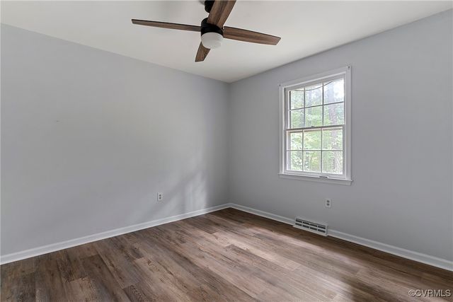 15609 Rowlett Rd, Chesterfield, VA 23838