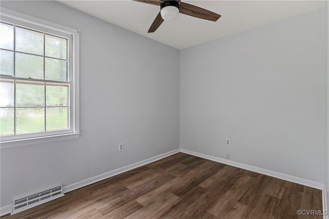 15609 Rowlett Rd, Chesterfield, VA 23838