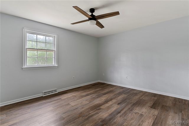 15609 Rowlett Rd, Chesterfield, VA 23838
