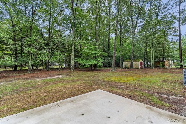 15609 Rowlett Rd, Chesterfield, VA 23838