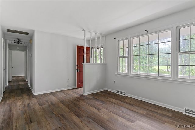 15609 Rowlett Rd, Chesterfield, VA 23838