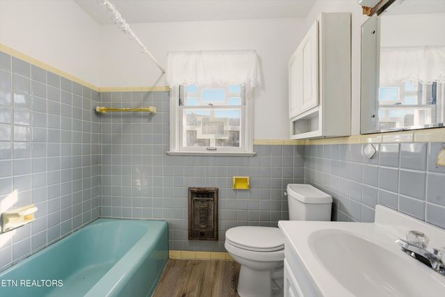 3461 Lake City Hwy, Rocky Top, TN 37769