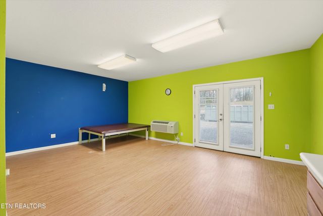 3461 Lake City Hwy, Rocky Top, TN 37769