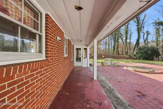 3461 Lake City Hwy, Rocky Top, TN 37769