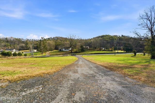 3461 Lake City Hwy, Rocky Top, TN 37769